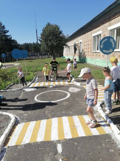 Каменская сельская библиотека