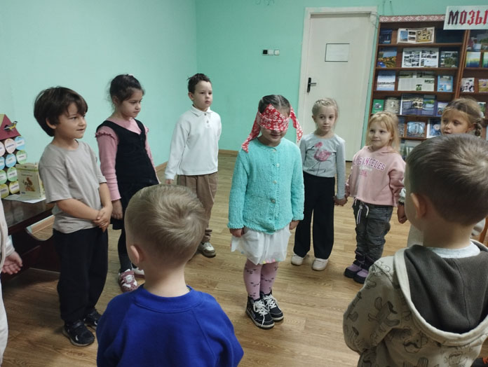 час